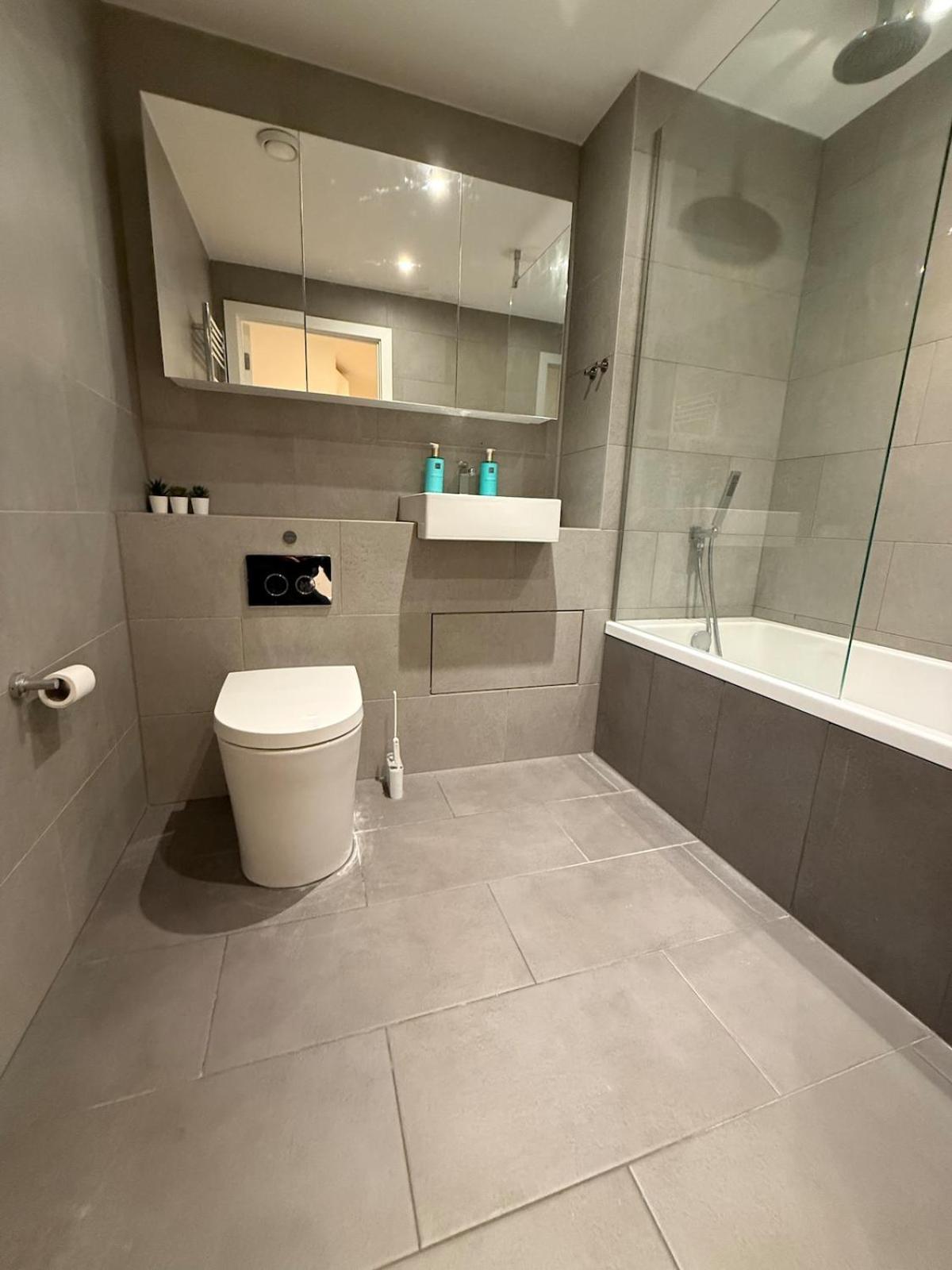 New 2 Bed Apartment Greenwich Londres Extérieur photo